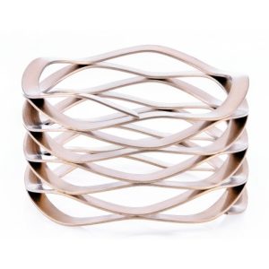 نوابض موجية متعددة اللفات بدون أطراف رقائقية